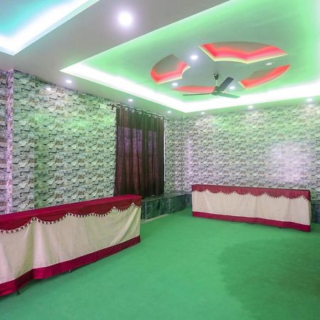 Oyo 60771 New Puri Hotel מראה חיצוני תמונה