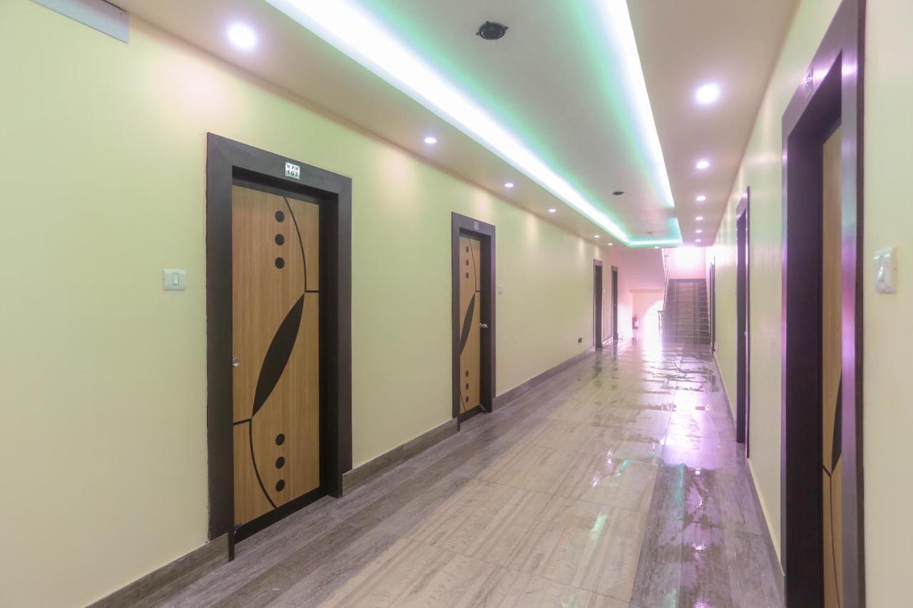 Oyo 60771 New Puri Hotel מראה חיצוני תמונה