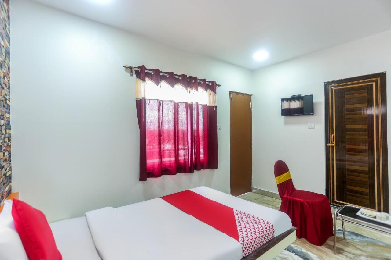 Oyo 60771 New Puri Hotel מראה חיצוני תמונה
