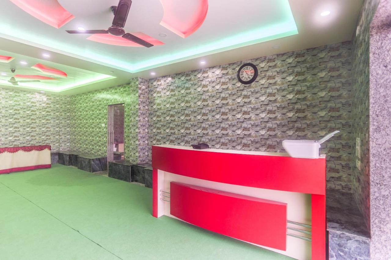 Oyo 60771 New Puri Hotel מראה חיצוני תמונה