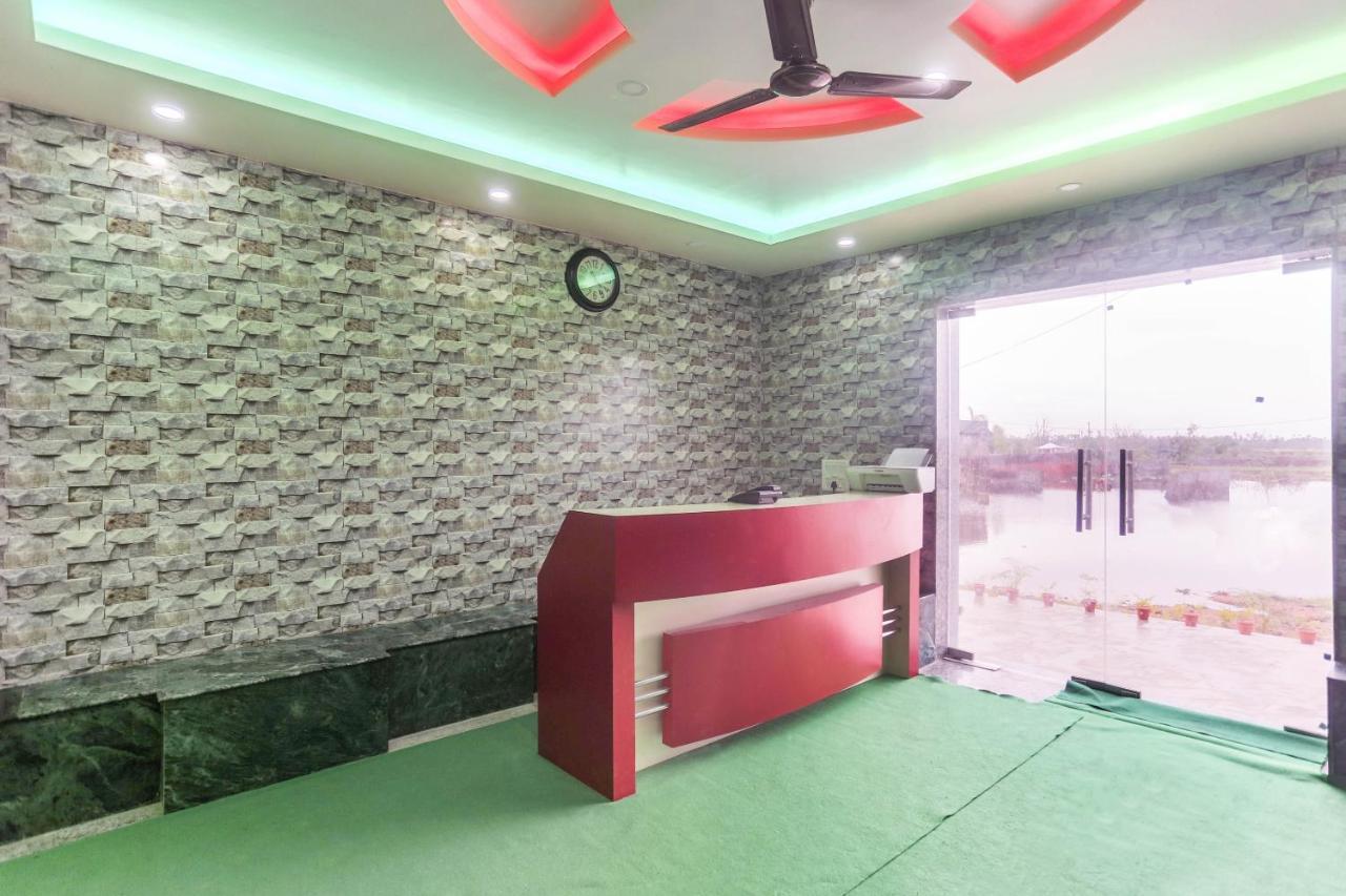 Oyo 60771 New Puri Hotel מראה חיצוני תמונה